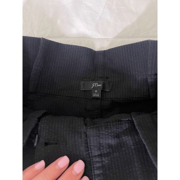 Chic High-Waist Black Shorts with Adjustable Tie Belt - Picture 6 of 8